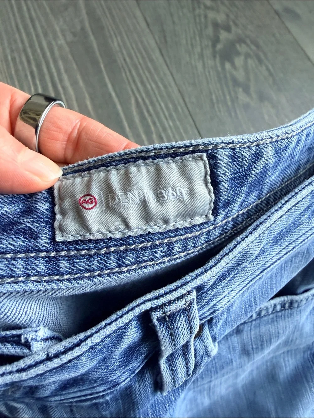 AG Jeans Adriano Goldschmied Denim 30 Straight Leg Jean Light Wash Size 31 X 34